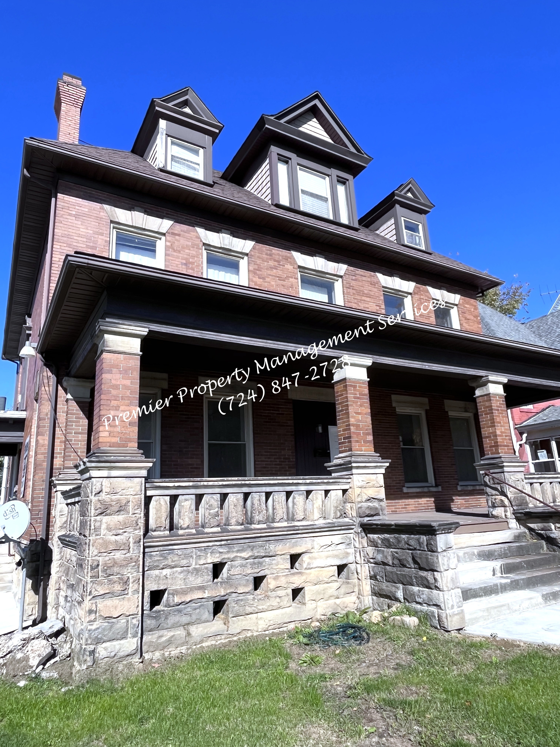 211 E. Wallace Avenue