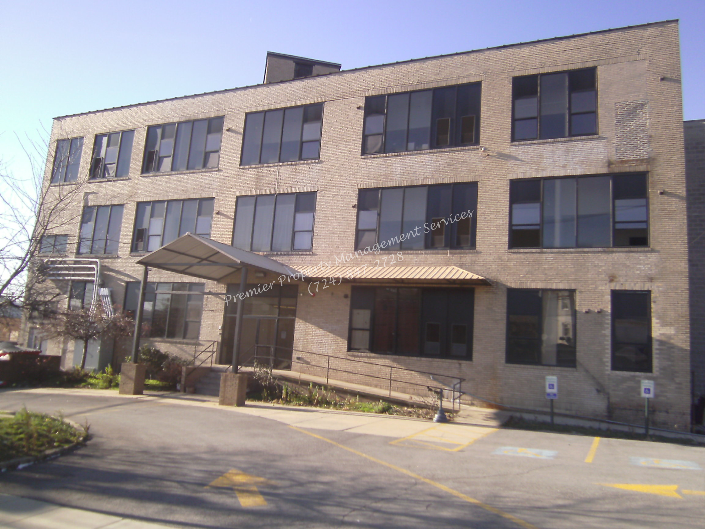 262 Connecticut Avenue #208