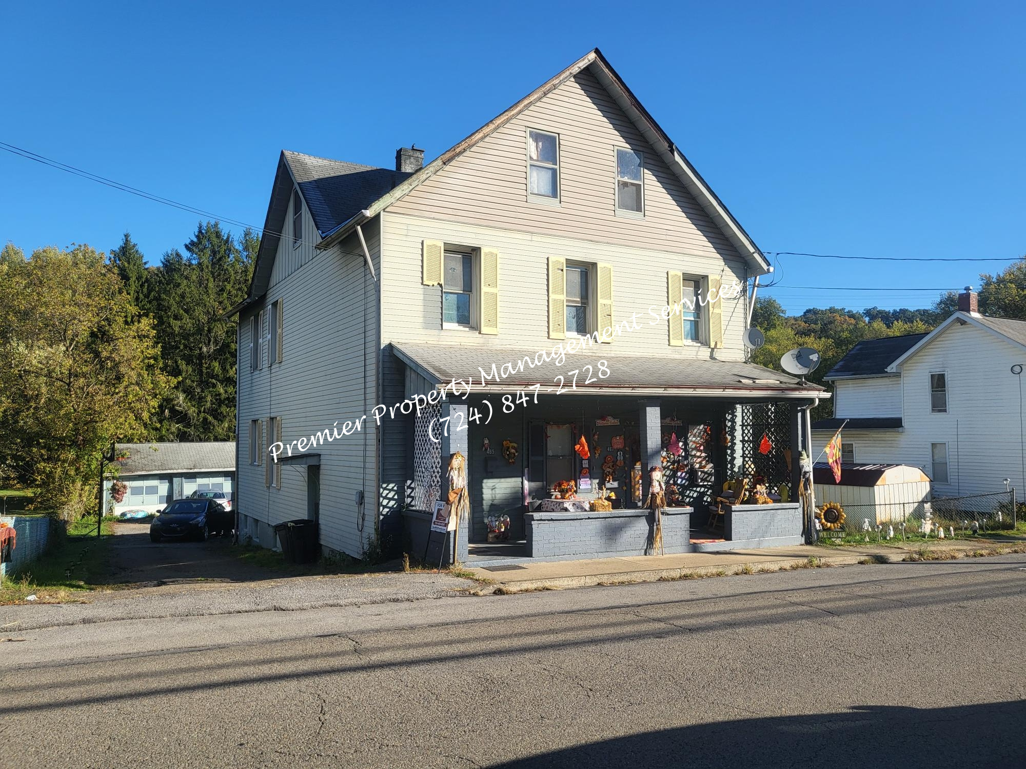 465 Zeigler Avenue - 2nd Floor Left