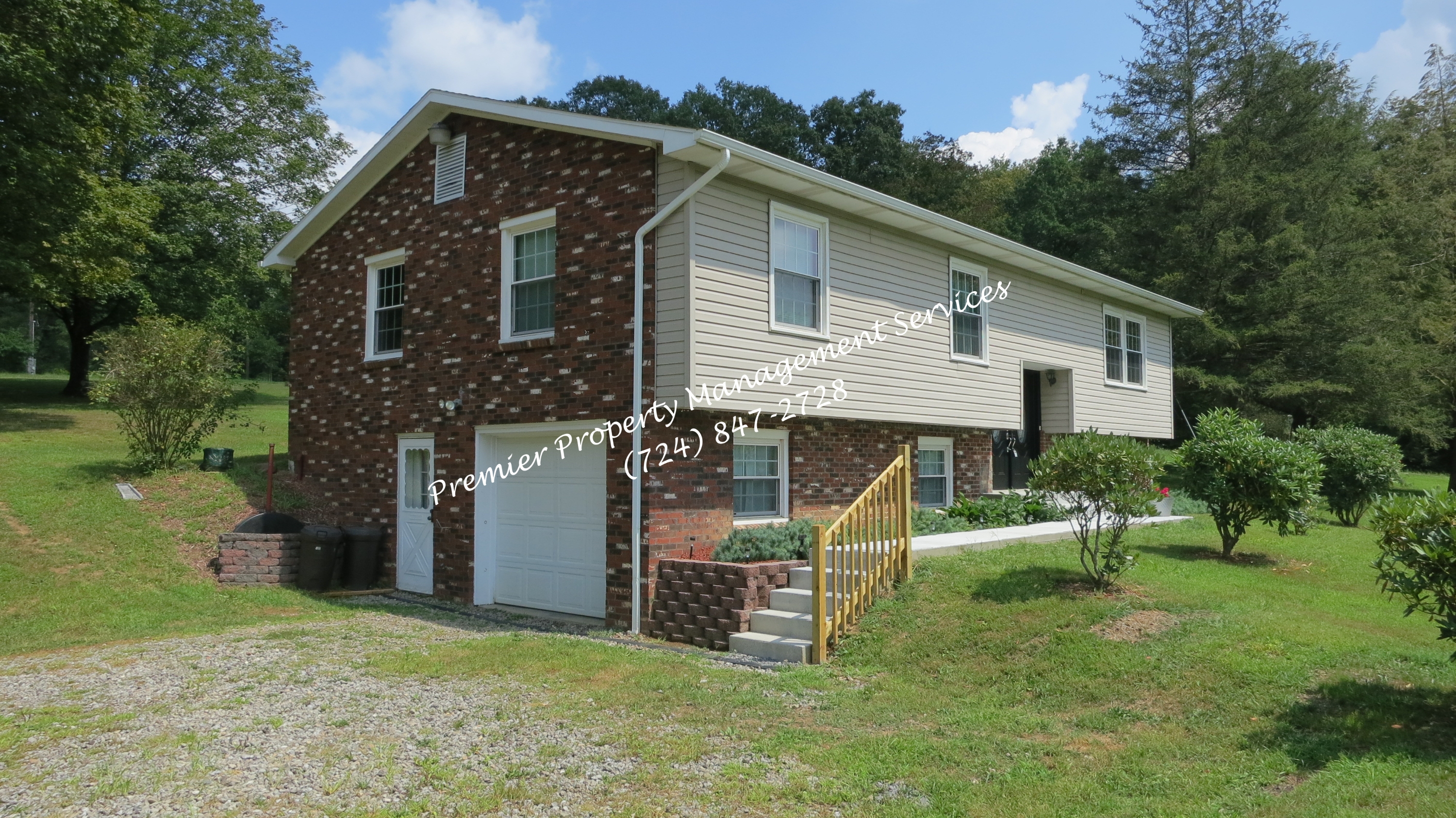 511 Upper Service Road (Hookstown)